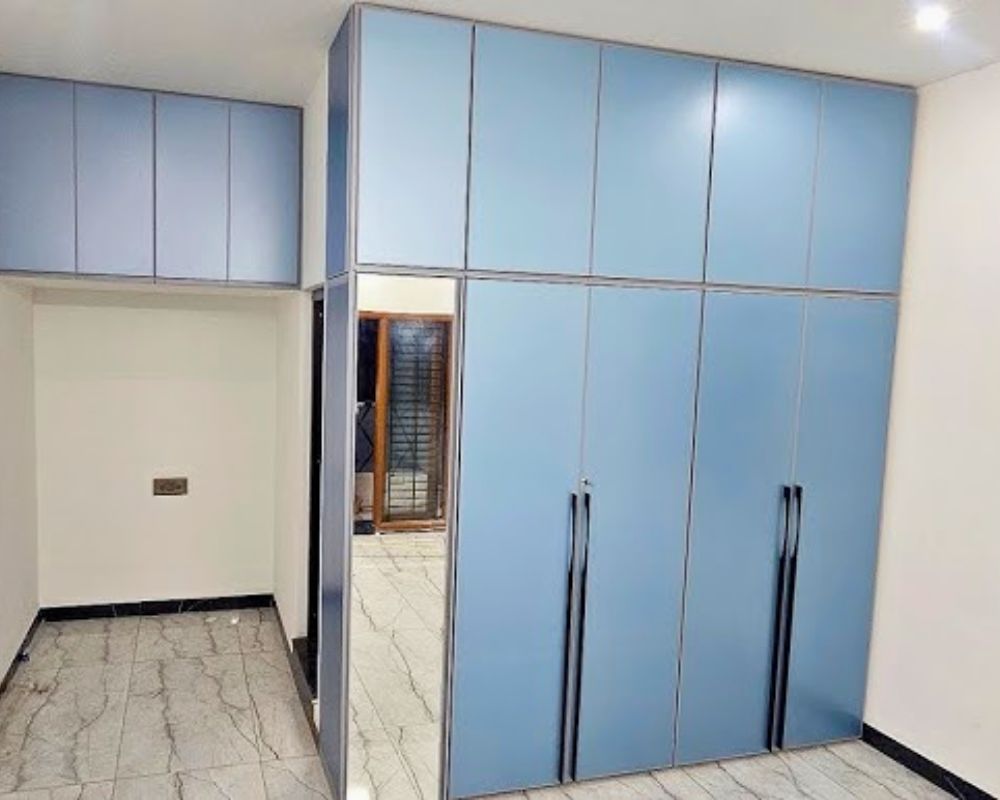 Aluminium Wardrobe