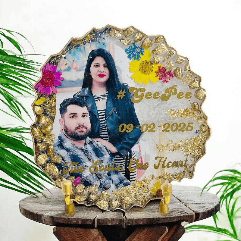 Personalized Resin Couple Frame